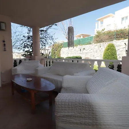 Flamingo Fabulous 2 Bed With Swimming Pool-hosted By Sweetstay بيت للعطل Milas