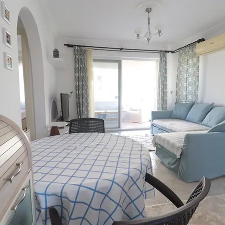 Flamingo Fabulous 2 Bed With Swimming Pool-hosted By Sweetstay *