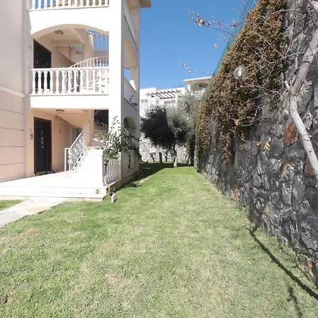 Flamingo Fabulous 2 Bed With Swimming Pool-hosted By Sweetstay *