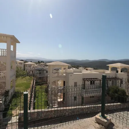 Flamingo Fabulous 2 Bed With Swimming Pool-hosted By Sweetstay *